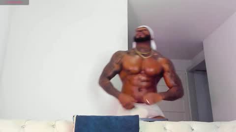 Snapshot of makonneen chatting on 02.18.26 Makonnen online show from 02.18.26