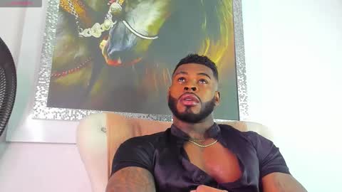 Snapshot of makonneen chatting on 03.05.26 Makonnen online show from 03.05.26
