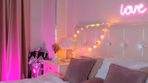 Lia  online show from 01.12.26