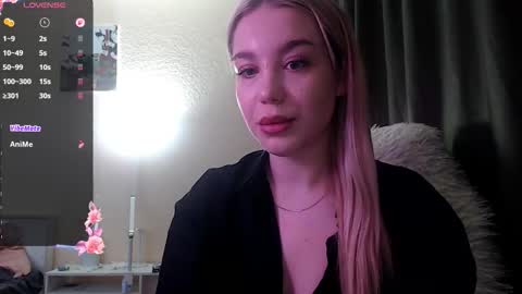 maksisisia online show from 10.22.25