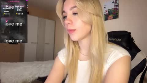 maksisisia online show from 10.24.25