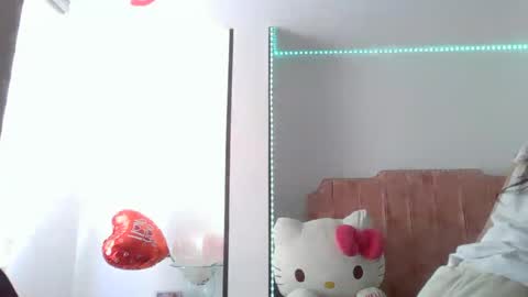 Snapshot of mal_norma chatting on 12.07.24 Mal Norma online show from 12.07.24