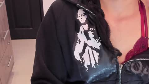 Snapshot of mal_norma chatting on 01.31.25 Mal Norma online show from 01.31.25