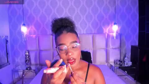 Snapshot of malaaiikaa chatting on 02.22.25 malaaiikaa online show from 02.22.25