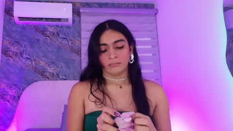 malaia thompson  online show from 04.15.26
