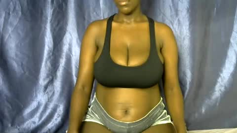 Snapshot of malaika_musa chatting on 06.16.26 malaika_musa online show from 06.16.26