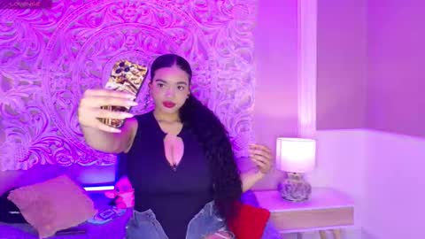   online show from 12.01.25