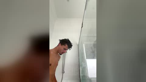 malakiloves online show from 04.27.26