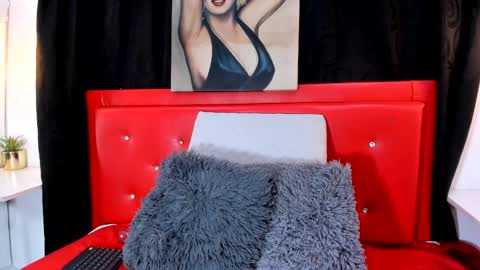 Snapshot of malayha_gray chatting on 01.29.25 MALAYHA online show from 01.29.25