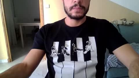 Snapshot of maleboyz chatting on 11.09.25 Boybi online show from 11.09.25