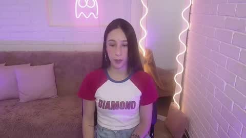 Snapshot of maleja_tay chatting on 11.08.25 MALEJAA online show from 11.08.25