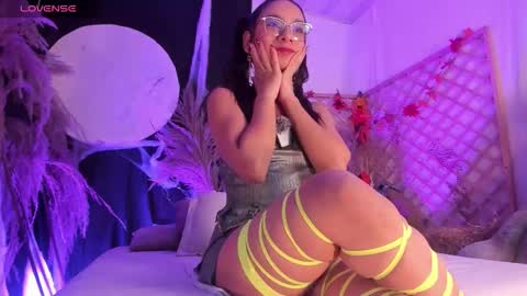Snapshot of malejasaenz chatting on 10.24.25 Alejandra Take domi control in 100 tkns 5 min. Dont miss my moans online show from 10.24.25