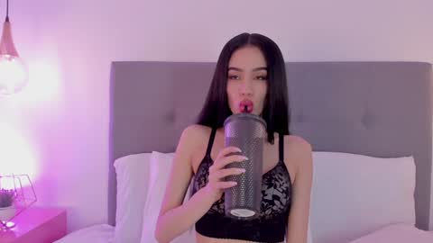 Snapshot of malena_angel_ chatting on 12.09.24 Malena Angel online show from 12.09.24