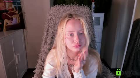 Malena online show from 10.04.25