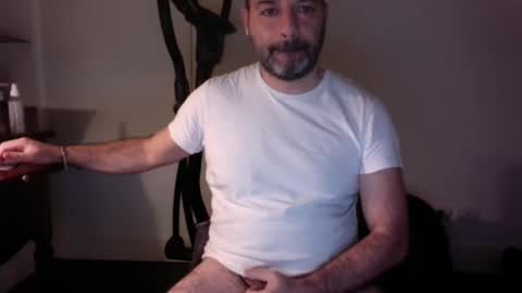 Snapshot of maleslut76 chatting on 02.19.25 maleslut76 online show from 02.19.25