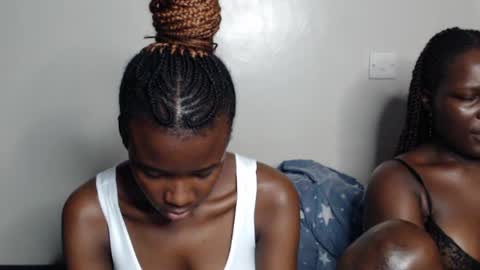 Snapshot of malia_latifa chatting on 06.16.26 lati online show from 06.16.26