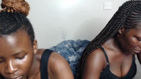 Snapshot of malia_latifa chatting on 06.20.26 lati online show from 06.20.26