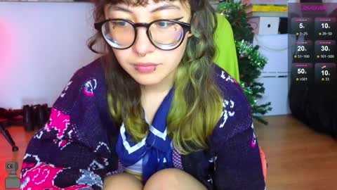 Snapshot of malicia_witch_ chatting on 01.11.25 Mar Alicia Rosie v A L I C I A W I T C - Meg Cherie online show from 01.11.25