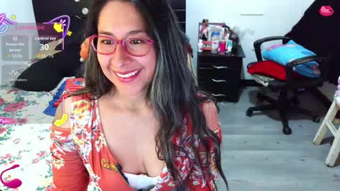 Snapshot of malishka_fox chatting on 09.23.25 Malishka  online show from 09.23.25