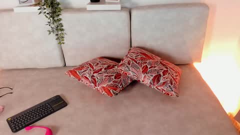 Snapshot of malka_burning chatting on 02.07.25 Malka online show from 02.07.25