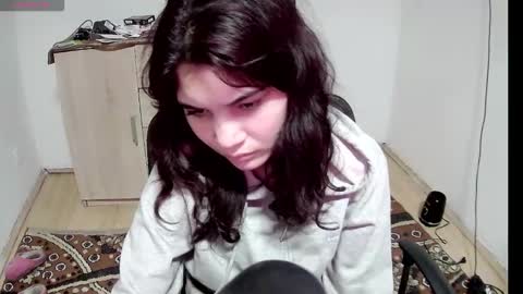 mallorymyers online show from 01.05.26