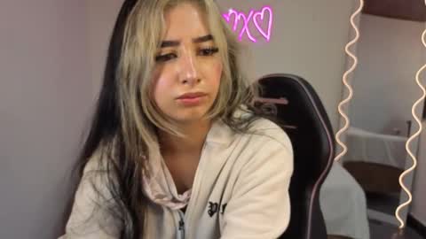 Malory  online show from 11.14.25