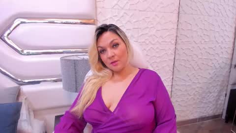 MalorySweet  online show from 10.28.25