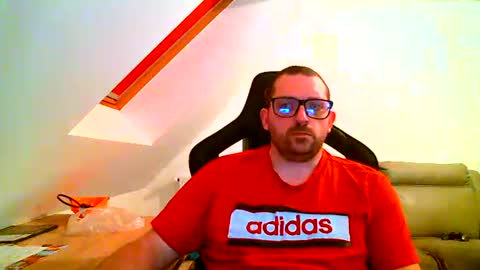 Snapshot of malou2927 chatting on 12.01.24 breton online show from 12.01.24