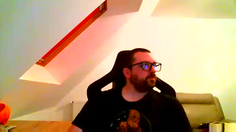 Snapshot of malou2927 chatting on 12.21.24 breton online show from 12.21.24