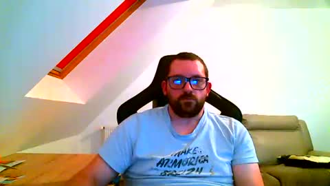 Snapshot of malou2927 chatting on 12.27.24 breton online show from 12.27.24