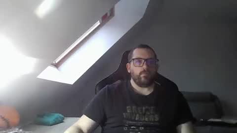 Snapshot of malou2927 chatting on 12.30.24 breton online show from 12.30.24