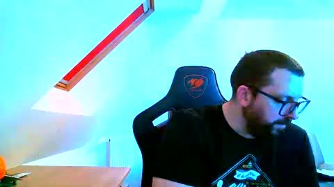 Snapshot of malou2927 chatting on 12.31.24 breton online show from 12.31.24