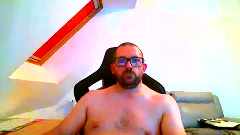 Snapshot of malou2927 chatting on 09.14.25 breton online show from 09.14.25