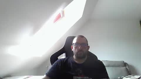 Snapshot of malou2927 chatting on 09.15.25 breton online show from 09.15.25