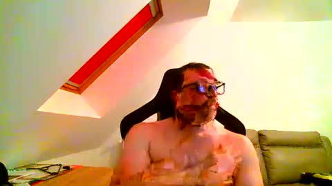 Snapshot of malou2927 chatting on 10.25.25 breton online show from 10.25.25