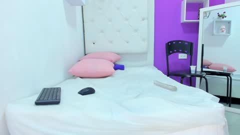 Snapshot of malu_hot69 chatting on 01.26.25 Malu online show from 01.26.25