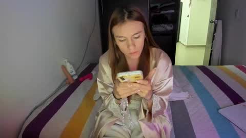 instagram  nueela   online show from 12.02.24