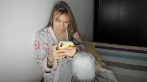 instagram  nueela   online show from 12.16.24