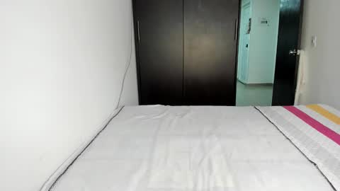 instagram  nueela   online show from 02.16.25