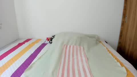 instagram  nueela   online show from 03.19.26