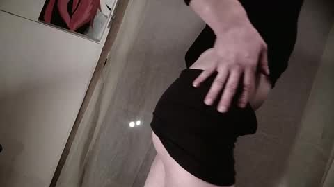 Snapshot of malvinkasen chatting on 01.20.25 Anamalenka online show from 01.20.25