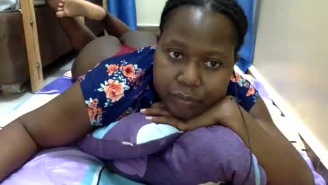 mamasita2023 online show from 10.27.25