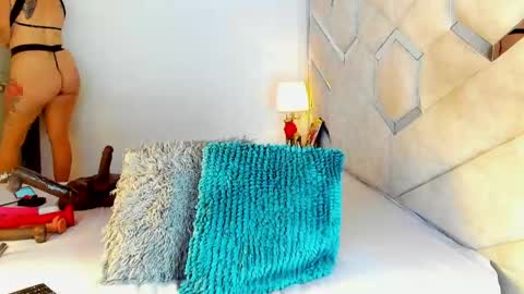 Snapshot of mami_soto chatting on 05.18.26 mami_soto online show from 05.18.26
