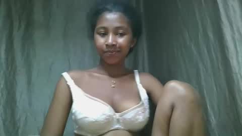 mamieriela online show from 04.16.26