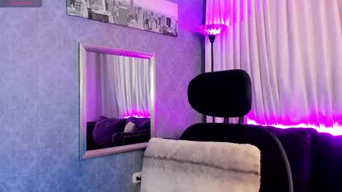   online show from 11.20.25