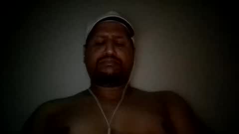 Snapshot of man_new chatting on 02.13.25 Man new online show from 02.13.25