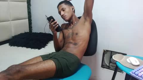 man_san11 online show from 01.05.25