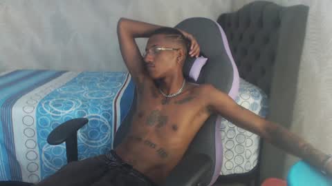 man_san11 online show from 01.08.25