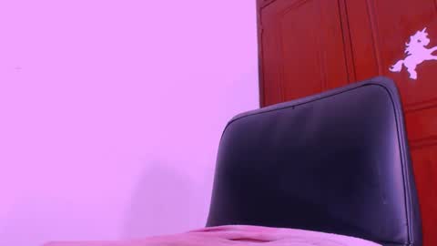 Snapshot of mandingxoxhot chatting on 02.19.25 juan camilo online show from 02.19.25