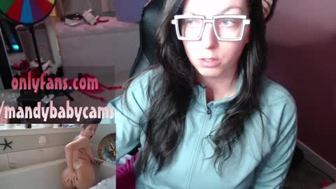 Snapshot of mandybabyxxx chatting on 12.14.24 MandyBabyXXX online show from 12.14.24
